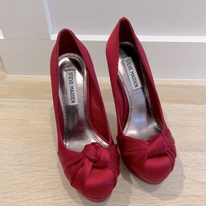 Steve Madden Catwalk Red Satin Pumps